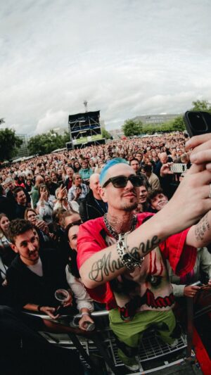 Robin Schulz Instagram - 10 years of Prayer in C 🙏🏻❤️ something exciting to celebrate coming Friday...