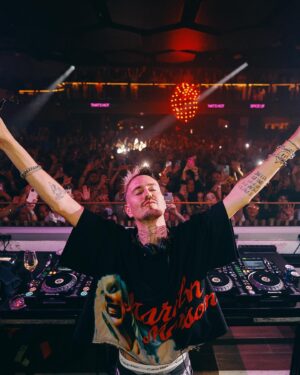 Robin Schulz Instagram - Pacha opening party 🍒🎉 what a way to kick off Ibiza season