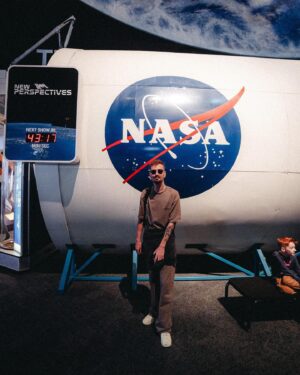 Robin Schulz Instagram - The only way is up. 🚀 @nasa