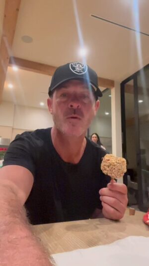 Robin Thicke Instagram - Candy Apple 🍏😎🤯