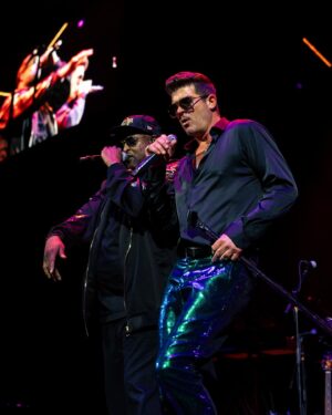 Robin Thicke Instagram - Barclays Center was Magic last night! Who’s watching the @superbowlsoulful Celebration with me tonight?