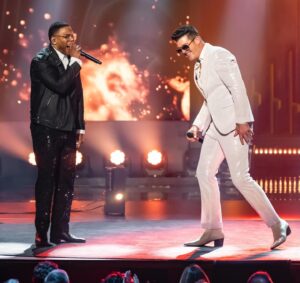 Robin Thicke Instagram - Excited for y’all to see this performance with @nelly celebrating @kevinhart4real. Watch the premiere on @netflix tomorrow! #marktwainprize