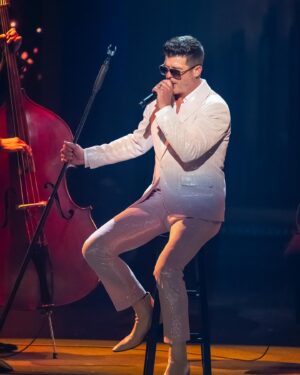 Robin Thicke Instagram - Can’t wait for you to see my special performance for the @kennedycenter #MarkTwainPrize next week!
📸: Scott Suchman