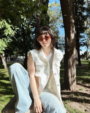 Rocío Hernández Instagram - Mora se vistió con denim de @inquietadenim.oficial y yo tmb 🧚‍♀️💜