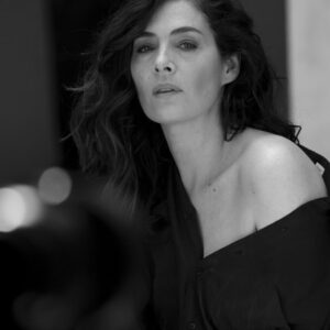 Rocío Muñoz-Cobo Instagram - "Antes de que me quieras 
Como se quiere a un gato
Me largo con cualquiera 
Que se parezca a ti"

Joaquín Sabina.

#retrato #portraiture  #portrait #over50 #over50beauty #over50andfabulous #actriz #actrizespañola #actress #aginggracefully #aging