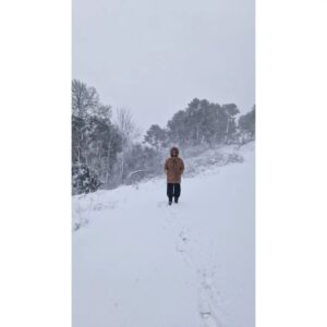 Rocío Muñoz-Cobo Instagram - Menudo finde regalo!
Que bonito ha sido.
Desliza a la última foto si quieres conocer a Jesús (Yisus) el nuevo miembro efímero de la familia.

❄️🤍☃️