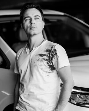 Rodion Gazmanov Instagram - — Про машину я напишу позже, а пока просто выкладываю фотки с последнего фотосета с @lesliolga. По ним, кстати, с достоверностью в 100% можно определить, как у меня дела.

И как, вы думаете, у меня дела? :)

 #родионгазманов #творчество #съемки #фото #фотосессия