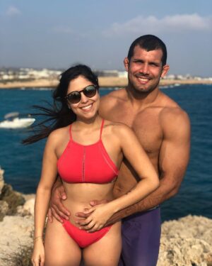 Rodolfo Vieira Instagram - Hoje é seu aniversário, e eu só quero agradecer a Deus por ter colocado você na minha vida, obrigado por ser tão maravilhosa pra mim e pro nosso filhote, na verdade para todos que estão a sua volta e que tem a sorte de te conhecer e ter sua amizade! Você é muito especial e faz eu me sentir especial também..Eu te amo, Ju!  @maarquesjuliana #JujuFaz29