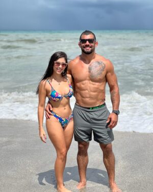 Rodolfo Vieira Instagram - Hoje a mulher da minha vida está completando 30 anos, eu quero aqui desejar tudo que há de melhor pra você meu amor, que papai do céu continue te abençoando sempre…Eu não canso de expor aqui o quão grato eu sou a ele por ter me enviado você exatamente do jeito que sempre sonhei… Eu tenho muito orgulho da mulher que você tem se tornado a cada dia, de todo esforço que faz para melhorar e claro pra cuidar de mim e do Benício, você é um ser humano muito especial e eu sou maior sortudo de poder dividir essa vida contigo… Eu te amo muito❤️ @maarquesjuliana