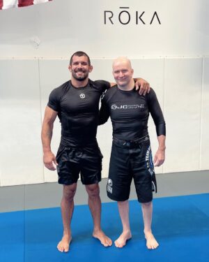 Rodolfo Vieira Instagram - Pronto, tá aí o cara que eu vim treinar e aprender essa semana! Em mais de 600 comentários acho que 4 ou 5 acertaram😂 Muito Obrigado por abrir as portas da sua academia e deixar eu treinar com você e seu time, John, não podia pedir um presente de aniversário melhor🙏🏼 @danaherjohn 
______________________________________ 

🇺🇸 Okay, here's the guy I came to train and learn from this week! Out of more than 600 comments only 4 or 5 people said the right place 😂 Thank you very much John opening the doors and letting me train under with you and your team, I couldn't ask for a better birthday present🙏🏼