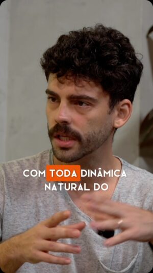 Rodrigo Dorado Instagram - Um leão fez o Rodrigo virar vegano? 🦁🌱

Eu amo conhecer as histórias das pessoas, como cada uma descobriu o seu propósito... e é incrível ver que cada um trilhou um caminho diferente que no final nos uniu no veganismo. 🌍💚

O @rodrigodorado é ator, dublador, empresário e tive a honra de recebê-lo no @podjuntapanela onde ele conta sobre sua carreira, sua missão com o veganismo e a nova empreitada nos ramos dos negócios. O episódio completo está no meu canal do YouTube. 🎬📈

Agora me conta, o que te fez virar vegano? Quero ouvir de vocês. 🤔💬