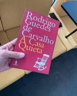 Rodrigo Guedes de Carvalho Instagram - É com emoção que vos digo que, na décima-segunda edição, a Casa Quieta vem com roupa nova. É um romance muito importante na minha história. Foi o segundo, aquele que costuma definir se somos escritores ou não. Obrigado por esta aventura que terá mais novidades em breve. @domquixoteeditora