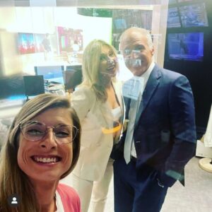 Rodrigo Guedes de Carvalho Instagram - Selfie da querida @filcramos , que faz parte do pelotão da SIC do futuro. Parabéns a nós e obrigado a todos os que nos acompanham como uma família.