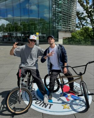 Rodrigo Paganelli Instagram - At Luxembourg with the legend @vikigomezbmx 
#canyoumakeit24 #redbullcanyoumakeit