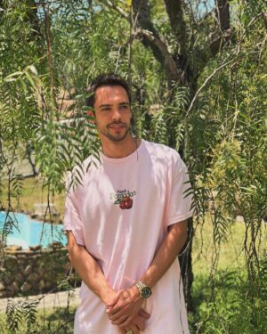 Rodrigo Paganelli Instagram - Pomodoro 🍅 di Napoli!