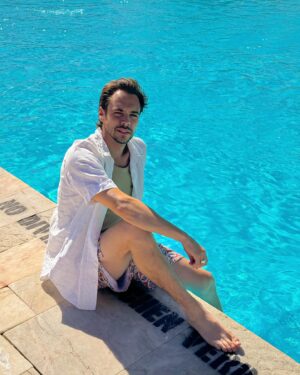 Rodrigo Paganelli Instagram - Nem queria 🥸😝
