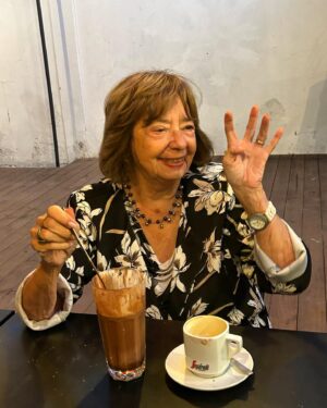 Rodrigo Sepúlveda Instagram - Feliz cumpleaños MAMÁ ❤️❤️
Eres un sol en nuestras almas 🥰🥰
Gracias por darnos la vida 🙏🙏
#sepu 
#shotoniphone