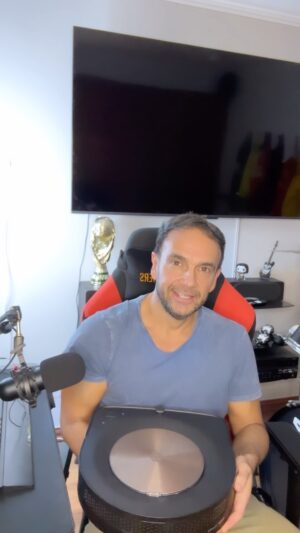 Rodrigo Sepúlveda Instagram - 🤖*¡ALERTA DE CONCURSO!*🤖

¿Quieres ganarte una iRobot 675? es muy fácil! Sólo debes seguir las bases descritas en el post y ya estarás participando!

Bases del concurso:
1. Debes seguir las cuentas de @aftec.cl y @irobotchile
2. Etiqueta 3 de tus amigos que deberán seguir las cuentas.
3. Dinos por qué deberías ganarte esta Roomba y coméntanos la característica que más te gusta de la Roomba 675!
*SORTEO SERÁ EL 1 DE JUNIO, GANADOR SERÁ ANUNCIADO EN HISTORIA*

💡 ¡No olvides visitar 
www.aftec.cl Podrás ver todas las ofertas disponibles de este Cyber 2023 que ya comienza!
#Sepu Te invito a conocer la iRobot Roomba S9 . Sí, porque además de todas las características que ya te expliqué en el video, puede aprender dónde y cuándo limpias normalmente, te sugiere horarios personalizados y te aconseja limpiezas adicionales en caso de ser necesario, por ejemplo, cuando tu mascota pierde mucho pelo. ¿Qué tal? ¡La robótica llegó para quedarse! Y para que seas parte de esta robótica!!! 🥁
#Sepu