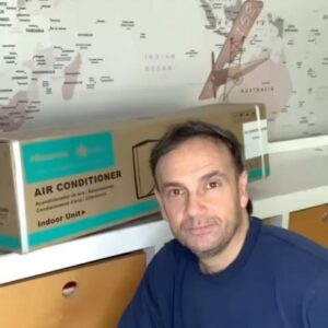 Rodrigo Sepúlveda Instagram - 🔥ATENCIÓN🔥 Ya empezó la temporada de calor☀️, y con mis amigos de @hisensechile tenemos un tremendo concurso. Estamos sorteando un aire acondicionado Hisense, para tod@s quienes necesitan refrescarse y pasar una rica tarde con la mejor tecnología, ya que con sus cuatro filtros puede eliminar eficazmente todo tipo de polvo y olores en el aire y así mejorar la calidad del aire interior.✨💨

¿Qué debes hacer para ganar? Solo comentar por qué razón mereces ganar, y seguir la cuenta de @hisensechile 🤩

¡Así de fácil! ¡No se lo pierdan!🎊🥳
#Sepu
