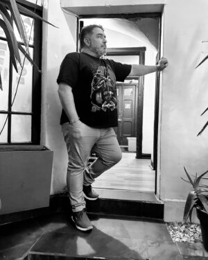 Rodrigo Villegas Instagram - 📸 desprevenido…
excelente jueves y fin de semana en familia 🙌🏼
 Nos vemos la próxima semana #curico #santiago #lascabras #quilpue 🎉

#rv #model 😎 #parati