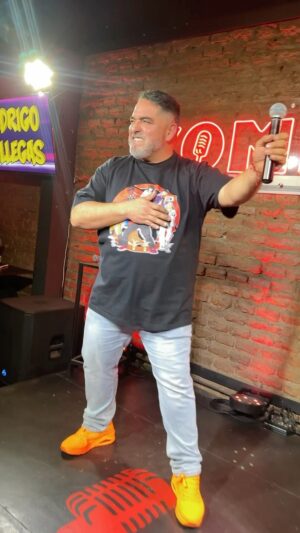 Rodrigo Villegas Instagram - Se pasó excelente anoche, gracias por acompañarme y por el cariño! 🫶🏼

Nos vemos el 15 en Club San Miguel ⬅️

#rv #humor #standup #viral #parati