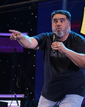 Rodrigo Villegas Instagram - Gracias #chimbarongo por el cariño, lo pasamos excelentes 🙌🏼 un abrazo y nos vemos en una próxima oportunidad

Si estuviste hoy en el show, cuéntame que te pareció 👍🏼

#rv #playlist #humor #show