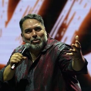 Rodrigo Villegas Instagram - Registros de Gran Arena Monticello 🥳 me veo lindo ajjajaja excelente lente 😂

Próximos #show viernes #chiloe casino Enjoy y sábado #chillan casino Marina del Sol 🙌🏼

Nos vemos 😎

📸 @nattahernandez 
#rv #parati #viral #humor #standup