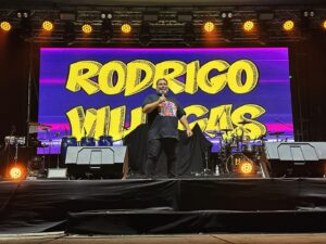 Rodrigo Villegas Instagram - Gracias #lautaro 🙌🏼 lo pase increíble 🫶🏼 

#rv #humor #show #standup