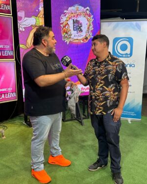 Rodrigo Villegas Instagram - Gracias #chimbarongo por el cariño, lo pasamos excelentes 🙌🏼 un abrazo y nos vemos en una próxima oportunidad

Si estuviste hoy en el show, cuéntame que te pareció 👍🏼

#rv #playlist #humor #show