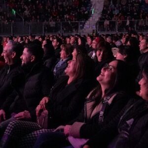 Rodrigo Villegas Instagram - Registros de Gran Arena Monticello 🥳 me veo lindo ajjajaja excelente lente 😂

Próximos #show viernes #chiloe casino Enjoy y sábado #chillan casino Marina del Sol 🙌🏼

Nos vemos 😎

📸 @nattahernandez 
#rv #parati #viral #humor #standup