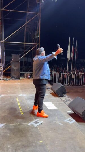 Rodrigo Villegas Instagram - Gracias #lautaro por el cariño! Lo pase súper bien 🙌🏼

#rv #humor #standup #show