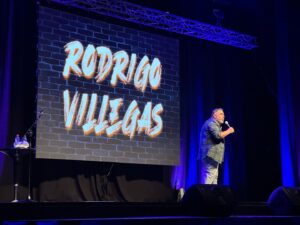 Rodrigo Villegas Instagram - Gracias #concepcion 🙌🏼🙌🏼🙌🏼 siempre un agrado estar allá 😁

#rv #humor #show #playlist #parati #viral