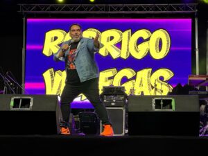 Rodrigo Villegas Instagram - Gracias #collipulli 🙌🏼 lindo show!

Nos vemos mañana en #Concepción Bar Lihuen ⬅️

#rv #humor #standup #show