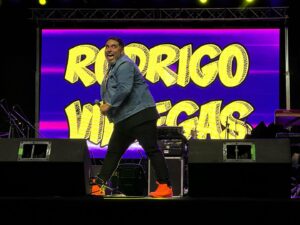 Rodrigo Villegas Instagram - Gracias #collipulli 🙌🏼 lindo show!

Nos vemos mañana en #Concepción Bar Lihuen ⬅️

#rv #humor #standup #show