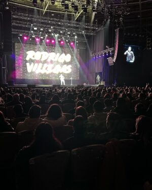 Rodrigo Villegas Instagram - Experiencia maravillosa en @granarenamonticello 🙌🏼 gracias por la invitación y gracias por el público que asistió, si fuiste y estuviste ahí, cuéntame qué tal te pareció el show!

Un abrazo y hoy nos vemos en #concepcion a pocas horas de estar con ustedes 🙌🏼

#rv #parati #viral #show #humor #playlist