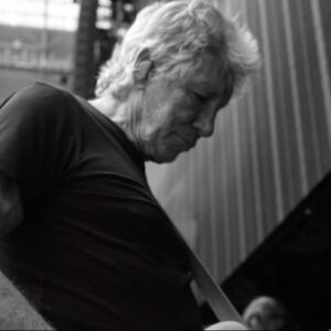 Roger Waters Instagram - SEE YOU SOON, CURITIBA!

🎥: @kate.izor