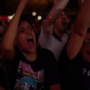 Roger Waters Instagram - I LOVE GETTING TO KNOW THE FANS

🎥: @kate.izor