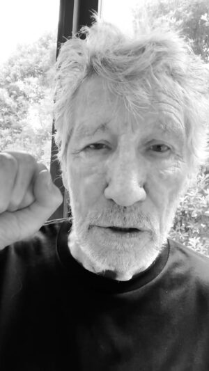 Roger Waters Instagram - FREE JULIAN ASSANGE

#JulianAssange #FreeJulianAssange #FreeAssangeNow