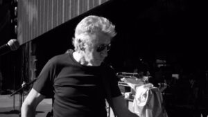 Roger Waters Instagram - GETTING READY FOR BELO HORIZONTE!

🎥: @kate.izor