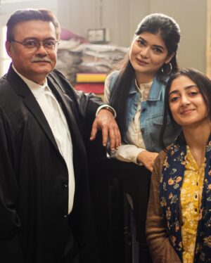 Roja Paromita Dey Instagram - Stills from Avd. Achinta Aich 🔪🏛️⚖️
Thanks for all the love and kind reviews ♥️♥️♥️
This project has been such an enriching experience♥️ I must thank @joydeep0906 @sandipchatterjeebasko @serabanerjee for making me a part of this incredibly talented cast ♥️ and 
Big bear hug for the entire team 🤗 I got to learn so much ♥️♥️♥️@saswatachatterjeeofficial @ritwickchak_ @surangana_bandyopadhyay @debraj.bhattachrya @kheyac @srija_s_world @mukherjee_bhabani @_lipika_chatterjee_ @loka_loknath @dipika1517