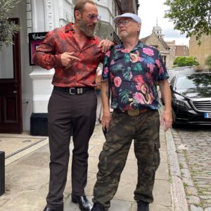 Roland Møller Instagram - Had the honor to meet one half of @pete_and_bas 
I’ll b the fanboy up in the front at their next concerts 👊🏼🤨💪🏼😎👊🏼😘
Listen up and study this kids, these cool geezers have cracked the rap code. 
#respect

#intoku
#affectionate 
#imprivileged 
#danishviking 
#citadelseries 
#stilldontgivea🖕🏼- but I do care alot. 
#eleutheromania 
#menfromthenorth 
#scandinavianvillain 
#weaponizeyourprivilege 
#notyourordinarygentlemen
#citadel