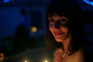 Rolanda Marais Instagram - 2014 . Candle light . 🤍  kan nie glo dit is al 10 jaar gelede nie 📸: @jozuamalherbe