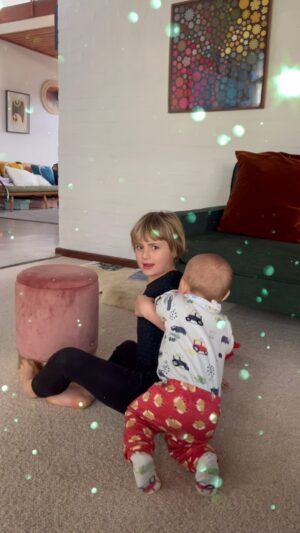 Rolanda Marais Instagram - Ouens. Dis nie altyd maanskyn en Rose nie..... 🤦🏻‍♀️😂😂😂 #siblings #sendhelp😂
