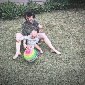 Rolanda Marais Instagram - Moederskap hou my plat op die aarde. Letterlik en figuurlik. #motherhood