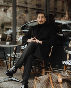 Romain Benn Instagram - On s’en tape en fait