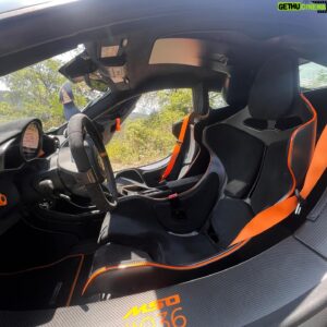 Romain Monti Instagram - NOUVELLE VOITURE !

Vous le savez j’ai récemment vendu mon Z3M et ma Mini GP1 que j’aimais tant ❤️

Mais c’était pas pour rien, voici ma nouvelle McLaren 675 LT full MSO ! 🔥

500ex au monde, uniquement quelques exemplaires avec le roofscope, et surement la seule avec les sièges de la Senna 👊🏼

Pour moi c’est très clairement une voiture méconnue, qui est pourtant d’une radicalité folle, un feeling de conduite incroyable, et un moteur qui s’arrête jamais de pousser 🚀

Tu valides ?