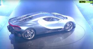 Romain Monti Instagram - ‼️Bugatti Tourbillon ‼️

Elle est folle 🥹🥹

J’étais pas fan de la Veyron, beaucoup plus de la Chiron, là je la trouve incroyable

Ils ont vraiment pris les codes de la haute horlogerie pour en faire une voiture. D’où le nom aussi

Le volant tourne, quand l’airbag et les compteurs restent fixes. Un délire.

Tu valides ?