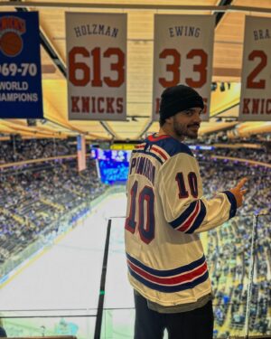 Romain Ntamack Instagram - NHL experience 🏒 #madisonsquaregarden 🇺🇸 #nyrangers
