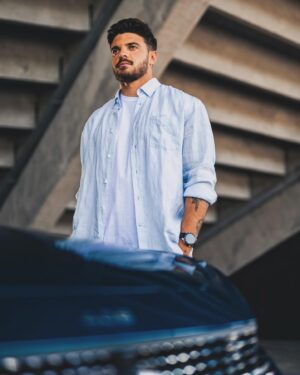 Romain Ntamack Instagram - Nouvelle Peugeot 408 hybride rechargeable 🔋 @peugeotfrance #partenariatrémunéré