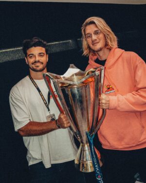 Romain Ntamack Instagram - 𝑺𝒕𝒂𝒅𝒊𝒖𝒎 𝟐𝟎𝟐𝟒 🎤 @bigfloetoli @oli_real

📷 @odieuxboby
